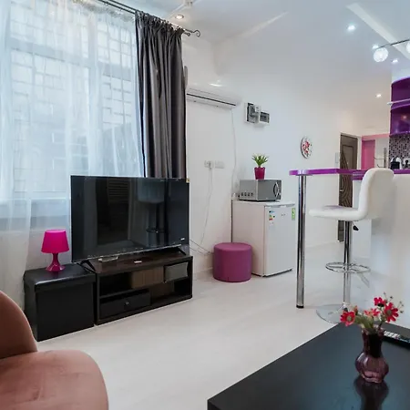 Apartament Ultra White & Lila