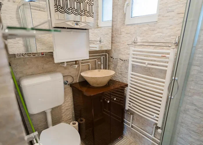 Apartament Ultra White & Lila Bucureşti